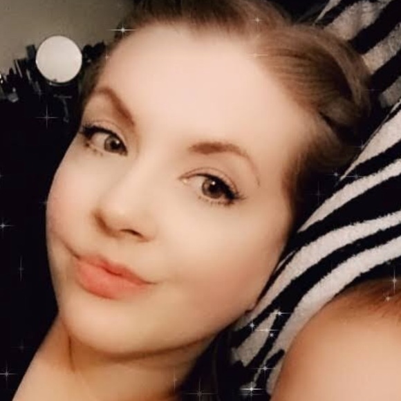 Meet your Posher, Jami - Picture 1 of 1